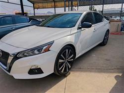 نيسان ألتيما